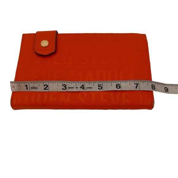 Steve Madden Logo Orange Bifold Leather Wallet - Picture 3 of 9